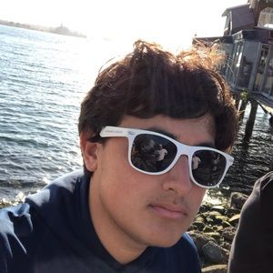 Meet your Posher, Christian